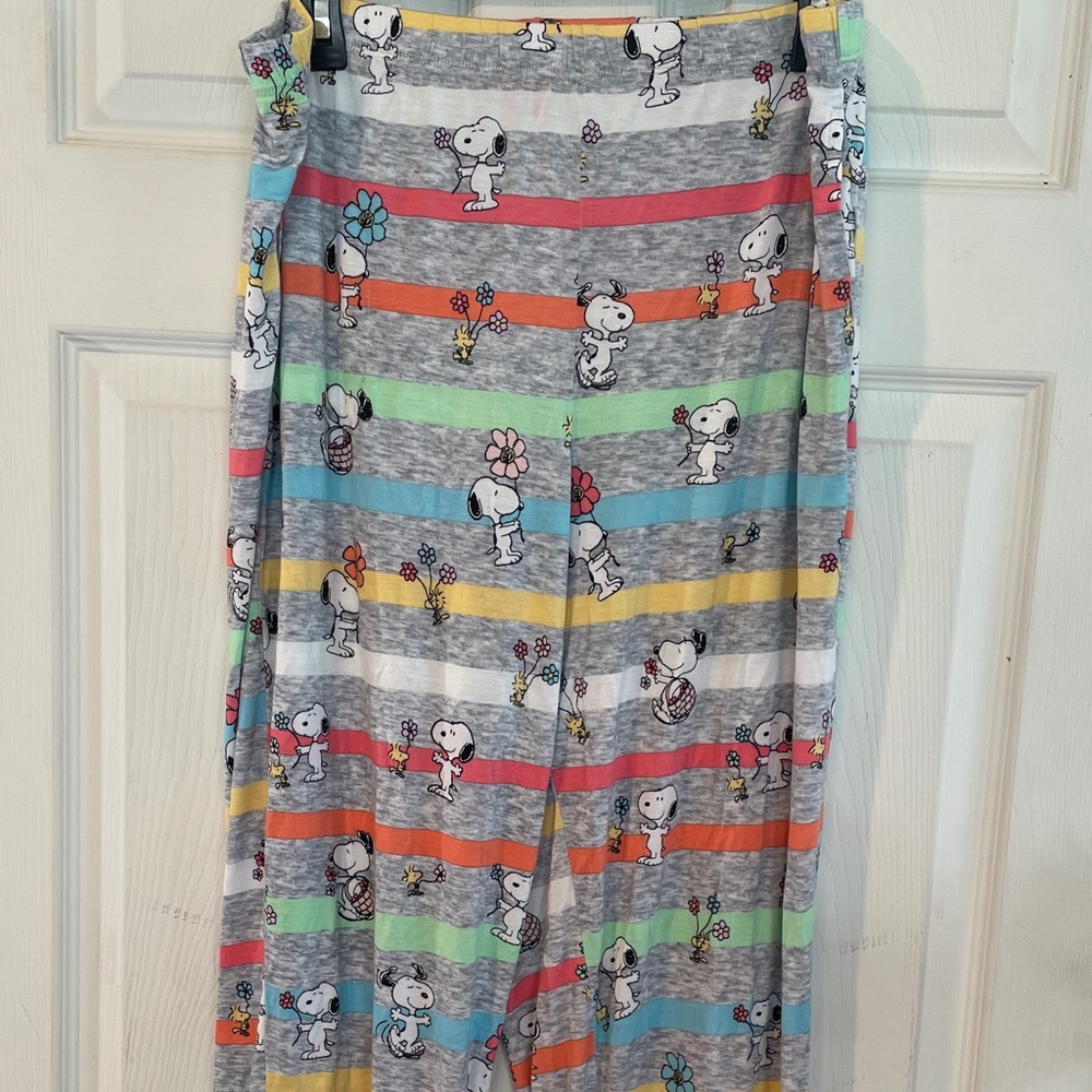Peanuts  Size Large Gray Lounge Pants with Multicolor Pastel Stripes